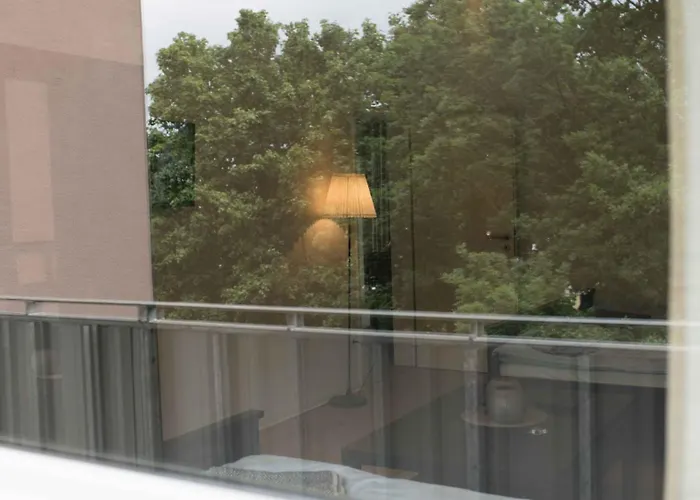 Work And Balcony * דיסלדורף